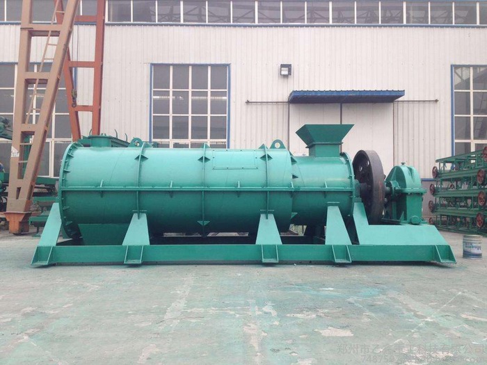 新型復(fù)合式造粒機(jī)實拍